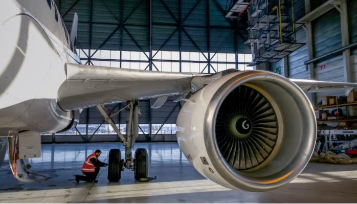 HUB logistics mukana Finnairin Airbus-lentokoneen purkuprojektissa